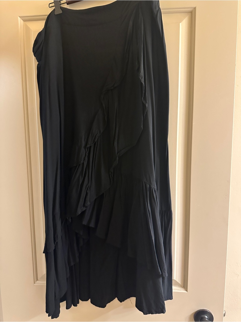 3x Ruffled Black Maxi Skirt Torrid